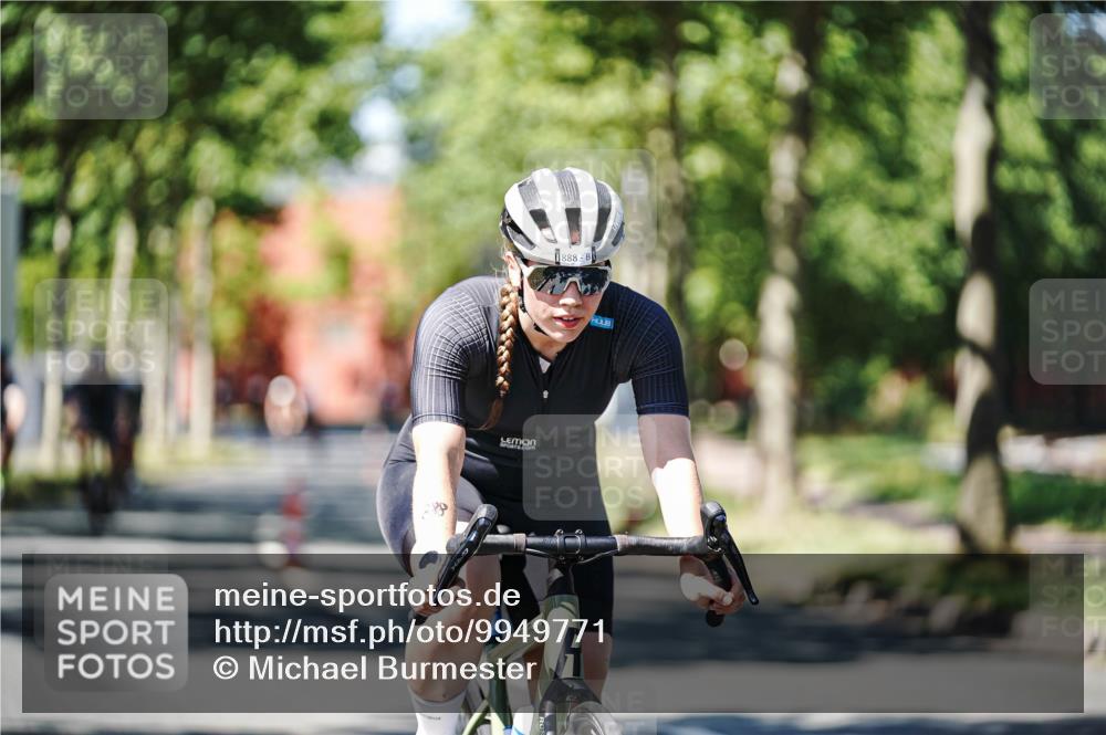 09.08.2026 - GEWOBA Citytriathlon Bremen Michael Burmester http://msf.ph/oto/9949771 09.08.2026 12:57:41 Radfahren 627, 701, 702, 707, 834, 888, 1136, 1153 meine-sportfotos.de