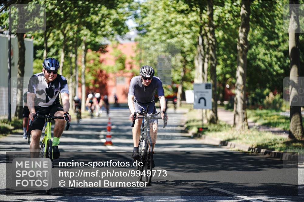 09.08.2026 - GEWOBA Citytriathlon Bremen Michael Burmester http://msf.ph/oto/9949773 09.08.2026 12:57:44 Radfahren 627, 701, 707, 888, 1136, 1153 meine-sportfotos.de
