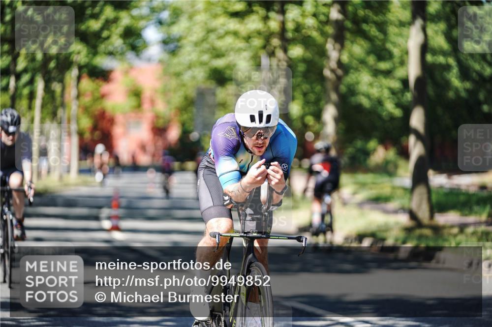 09.08.2026 - GEWOBA Citytriathlon Bremen Michael Burmester http://msf.ph/oto/9949852 09.08.2026 12:59:10 Radfahren 588, 656, 672, 732, 1115 meine-sportfotos.de