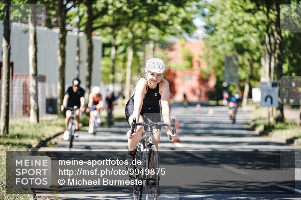 09.08.2026 - GEWOBA Citytriathlon Bremen Michael Burmester http://msf.ph/oto/9949875 09.08.2026 12:59:47 Radfahren 712, 800, 817, 923, 942, 951, 956 meine-sportfotos.de