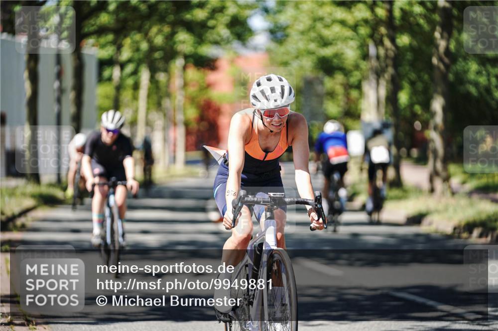 09.08.2026 - GEWOBA Citytriathlon Bremen Michael Burmester http://msf.ph/oto/9949881 09.08.2026 12:59:50 Radfahren 543, 712, 800, 817, 923, 942, 951, 956 meine-sportfotos.de