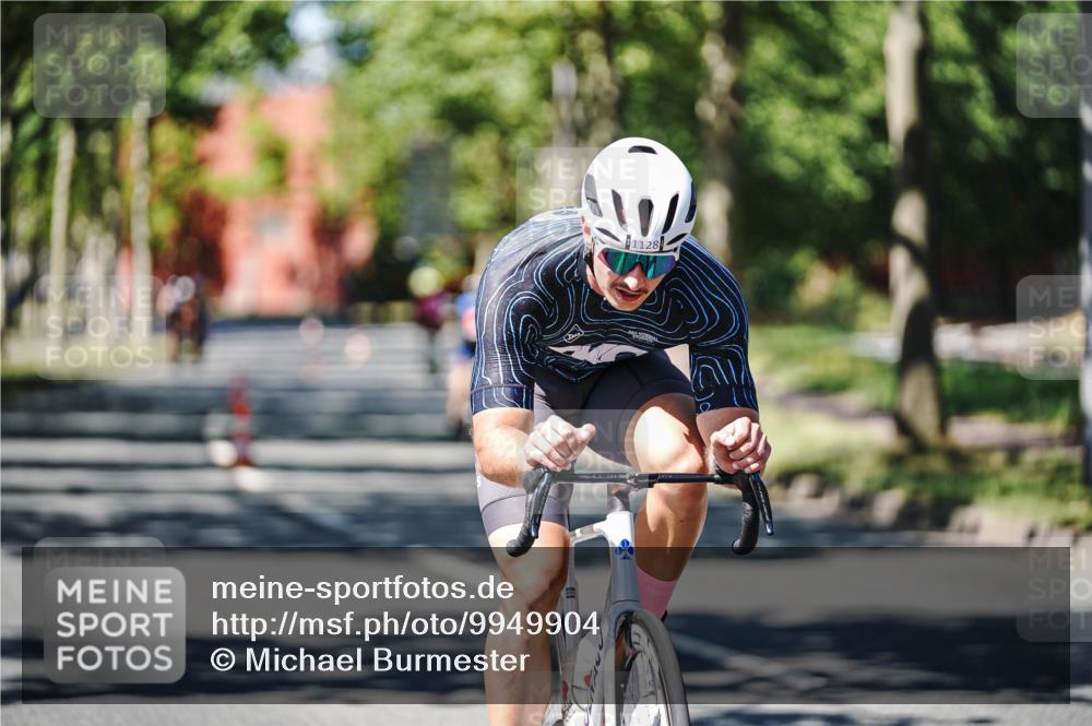 09.08.2026 - GEWOBA Citytriathlon Bremen Michael Burmester http://msf.ph/oto/9949904 09.08.2026 13:00:13 Radfahren 660, 674, 753, 849, 1128 meine-sportfotos.de