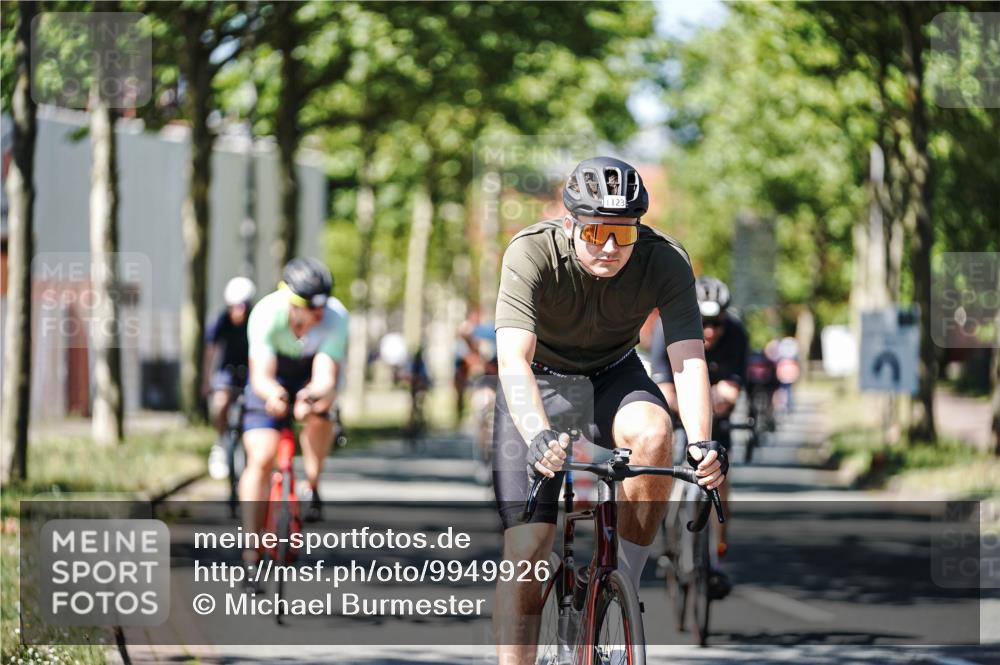 09.08.2026 - GEWOBA Citytriathlon Bremen Michael Burmester http://msf.ph/oto/9949926 09.08.2026 13:00:34 Radfahren 621, 633, 649, 661, 700, 720, 870, 915, 940, 989, 1010, 1104, 1123 meine-sportfotos.de