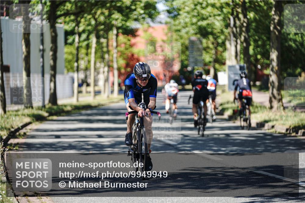 09.08.2026 - GEWOBA Citytriathlon Bremen Michael Burmester http://msf.ph/oto/9949949 09.08.2026 13:00:50 Radfahren 870, 933, 940, 989, 1004, 1104, 1107 meine-sportfotos.de
