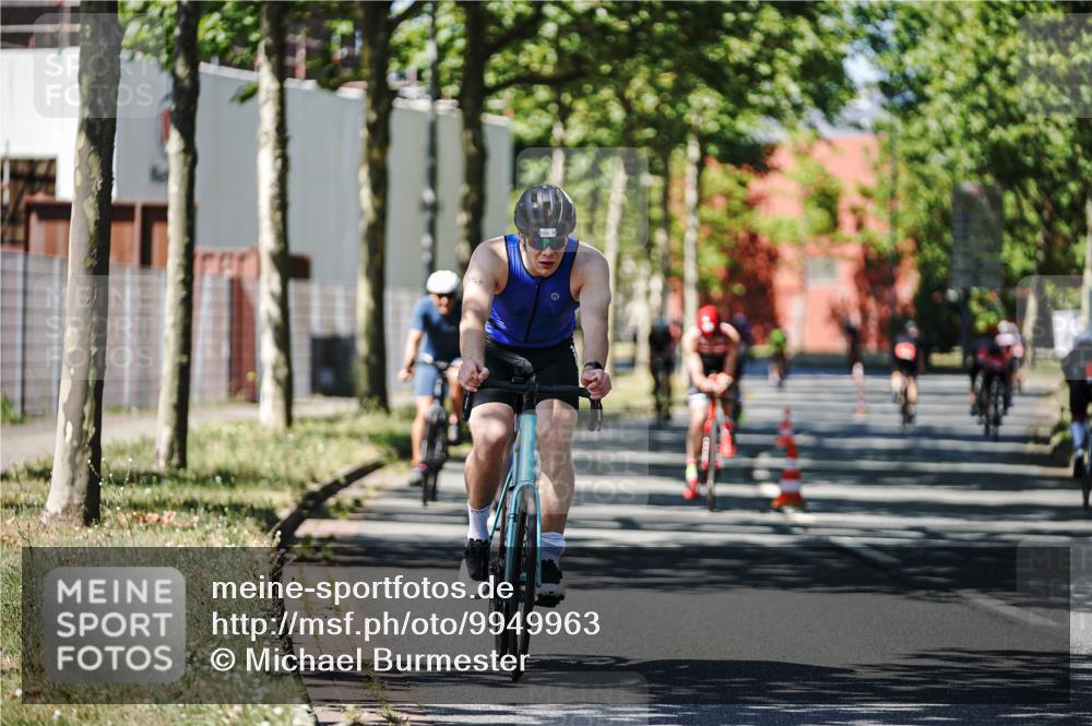 09.08.2026 - GEWOBA Citytriathlon Bremen Michael Burmester http://msf.ph/oto/9949963 09.08.2026 13:01:08 Radfahren 558, 643, 644, 782, 785, 797, 843, 944 meine-sportfotos.de
