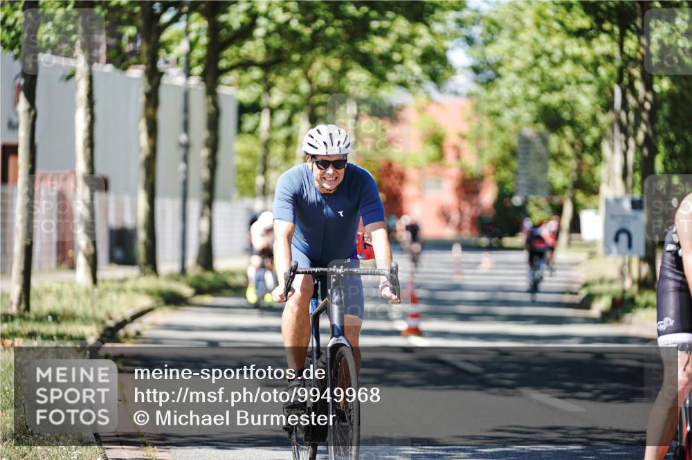 09.08.2026 - GEWOBA Citytriathlon Bremen Michael Burmester http://msf.ph/oto/9949968 09.08.2026 13:01:11 Radfahren 551, 558, 643, 644, 782, 785, 797, 801, 843, 944 meine-sportfotos.de