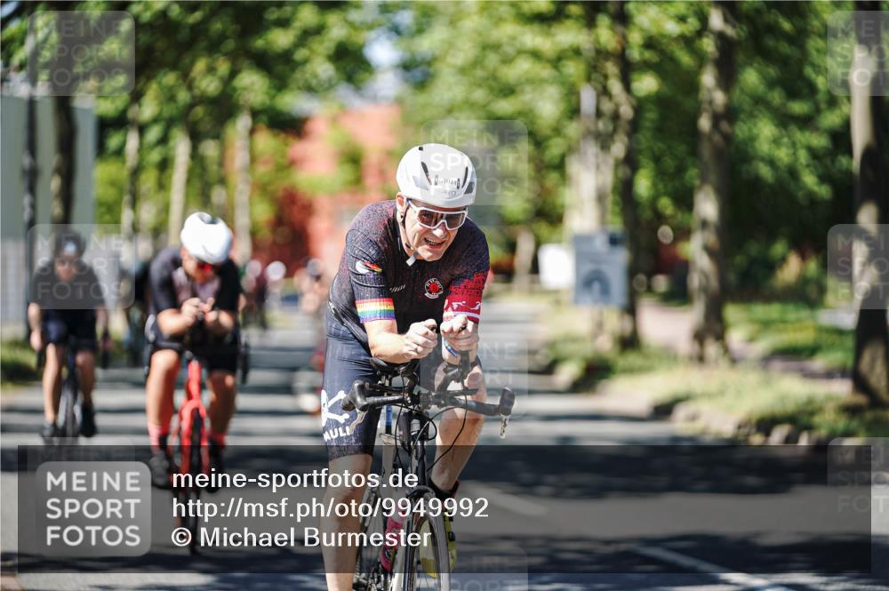 09.08.2026 - GEWOBA Citytriathlon Bremen Michael Burmester http://msf.ph/oto/9949992 09.08.2026 13:01:38 Radfahren 587, 631, 669, 690, 729, 746, 775, 859, 862, 878, 991, 1014, 1120 meine-sportfotos.de