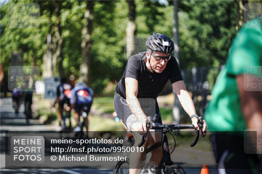 09.08.2026 - GEWOBA Citytriathlon Bremen Michael Burmester http://msf.ph/oto/9950010 09.08.2026 13:01:47 Radfahren 587, 631, 690, 729, 746, 764, 775, 831, 991, 1014, 1120 meine-sportfotos.de