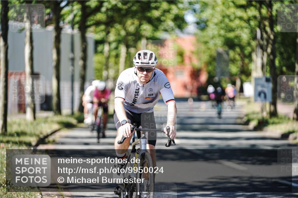 09.08.2026 - GEWOBA Citytriathlon Bremen Michael Burmester http://msf.ph/oto/9950024 09.08.2026 13:01:59 Radfahren 546, 610, 731, 764, 813, 831, 887, 889, 957, 1125 meine-sportfotos.de