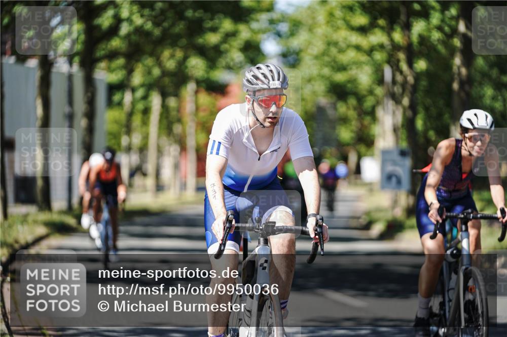 09.08.2026 - GEWOBA Citytriathlon Bremen Michael Burmester http://msf.ph/oto/9950036 09.08.2026 13:02:04 Radfahren 546, 610, 629, 731, 813, 887, 889, 890, 957, 1125 meine-sportfotos.de