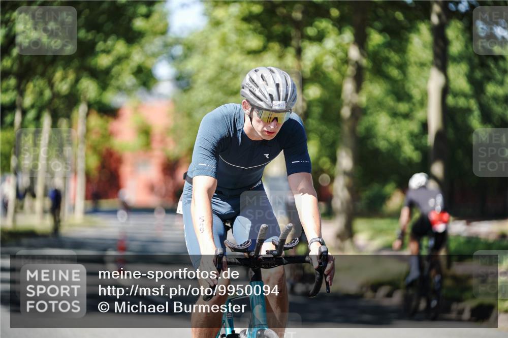 09.08.2026 - GEWOBA Citytriathlon Bremen Michael Burmester http://msf.ph/oto/9950094 09.08.2026 13:02:49 Radfahren 549, 597, 607, 654, 681, 691 meine-sportfotos.de