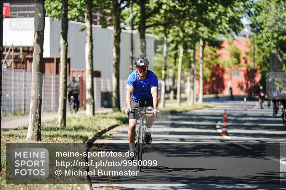 09.08.2026 - GEWOBA Citytriathlon Bremen Michael Burmester http://msf.ph/oto/9950099 09.08.2026 13:02:56 Radfahren 549, 597, 654, 681, 1105 meine-sportfotos.de