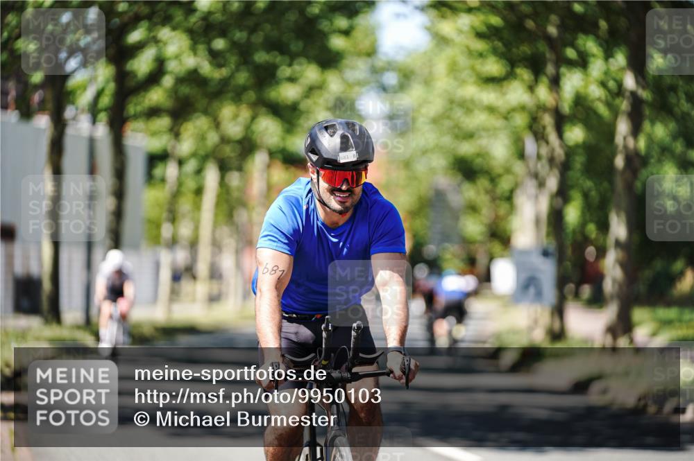 09.08.2026 - GEWOBA Citytriathlon Bremen Michael Burmester http://msf.ph/oto/9950103 09.08.2026 13:02:57 Radfahren 549, 597, 654, 681, 1105 meine-sportfotos.de