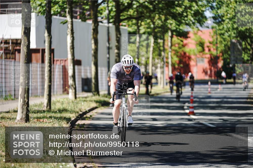 09.08.2026 - GEWOBA Citytriathlon Bremen Michael Burmester http://msf.ph/oto/9950118 09.08.2026 13:03:22 Radfahren 703, 735, 768, 779, 885, 945, 985, 1102 meine-sportfotos.de