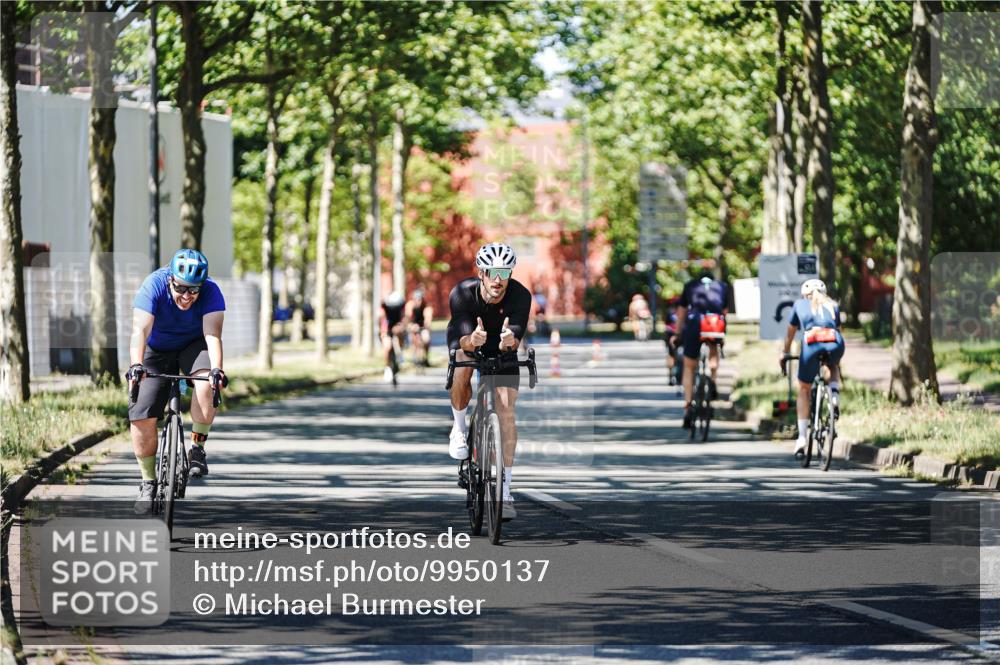 09.08.2026 - GEWOBA Citytriathlon Bremen Michael Burmester http://msf.ph/oto/9950137 09.08.2026 13:03:38 Radfahren 575, 591, 616, 721, 735, 793, 835, 885, 945, 1106, 1122, 1157 meine-sportfotos.de