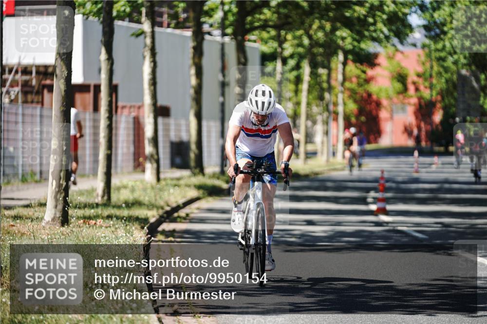 09.08.2026 - GEWOBA Citytriathlon Bremen Michael Burmester http://msf.ph/oto/9950154 09.08.2026 13:03:55 Radfahren 646, 698, 769, 828, 842, 891, 974, 996, 1108, 1122, 1157 meine-sportfotos.de