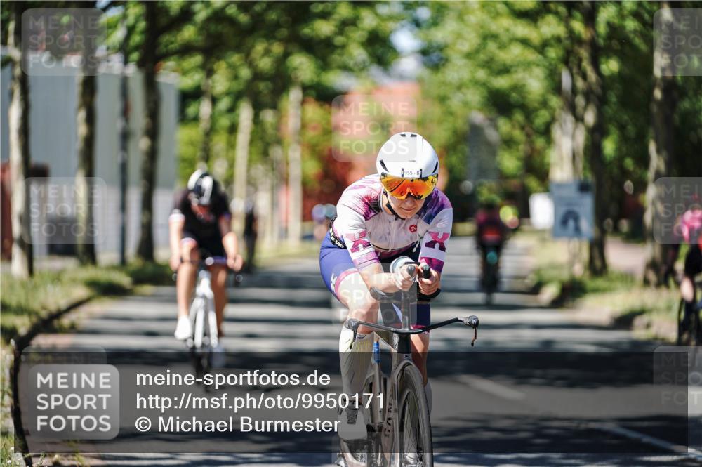 09.08.2026 - GEWOBA Citytriathlon Bremen Michael Burmester http://msf.ph/oto/9950171 09.08.2026 13:04:13 Radfahren 662, 853, 883, 941, 955, 1001 meine-sportfotos.de
