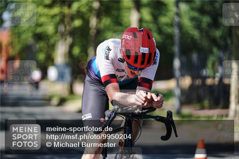 09.08.2026 - GEWOBA Citytriathlon Bremen Michael Burmester http://msf.ph/oto/9950204 09.08.2026 13:04:40 Radfahren 112, 569, 692, 697, 856, 962, 1002, 1152, 1160 meine-sportfotos.de