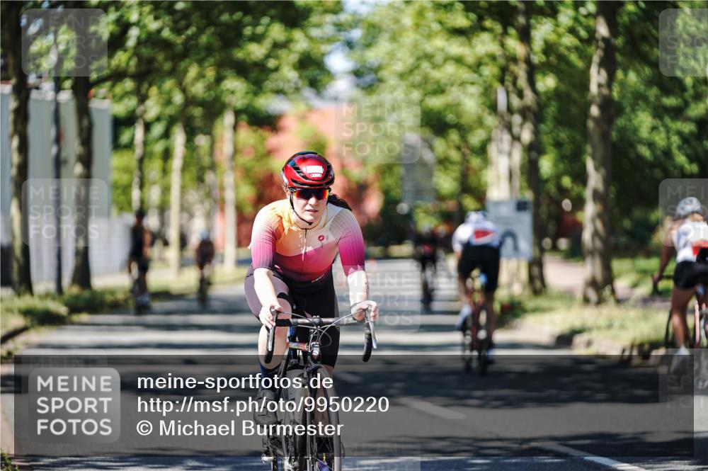 09.08.2026 - GEWOBA Citytriathlon Bremen Michael Burmester http://msf.ph/oto/9950220 09.08.2026 13:05:02 Radfahren 652, 738, 747, 773, 777, 908, 917, 922 meine-sportfotos.de