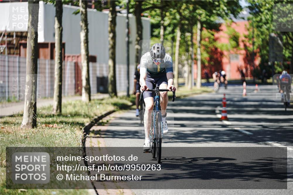 09.08.2026 - GEWOBA Citytriathlon Bremen Michael Burmester http://msf.ph/oto/9950263 09.08.2026 13:06:08 Radfahren 540, 547, 619, 913, 969 meine-sportfotos.de