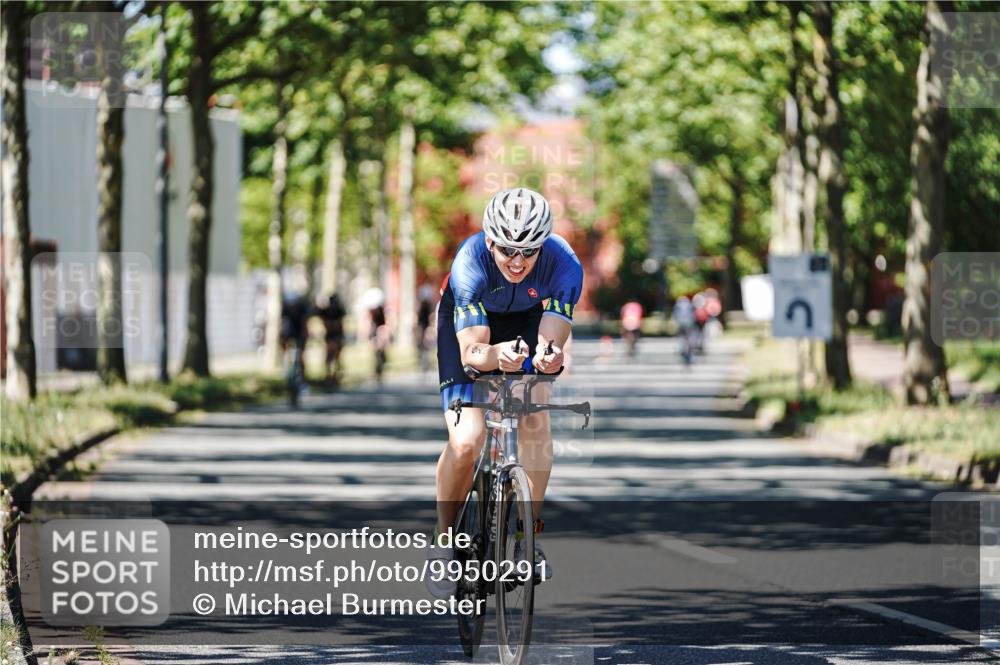 09.08.2026 - GEWOBA Citytriathlon Bremen Michael Burmester http://msf.ph/oto/9950291 09.08.2026 13:06:34 Radfahren 544, 554, 624, 644, 647, 677, 683, 685, 811, 824, 882, 927, 987 meine-sportfotos.de