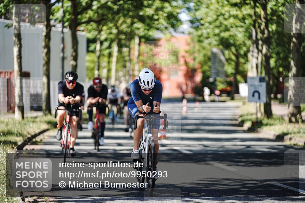 09.08.2026 - GEWOBA Citytriathlon Bremen Michael Burmester http://msf.ph/oto/9950293 09.08.2026 13:06:39 Radfahren 544, 554, 624, 644, 685, 811, 824, 874, 882, 987 meine-sportfotos.de