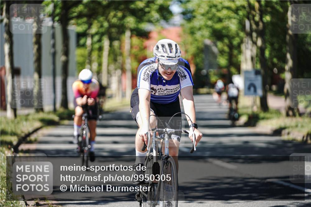09.08.2026 - GEWOBA Citytriathlon Bremen Michael Burmester http://msf.ph/oto/9950305 09.08.2026 13:06:50 Radfahren 544, 554, 563, 644, 719, 811, 874, 924, 983 meine-sportfotos.de