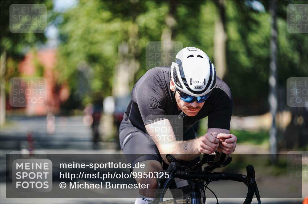 09.08.2026 - GEWOBA Citytriathlon Bremen Michael Burmester http://msf.ph/oto/9950325 09.08.2026 13:07:10 Radfahren 592, 680, 784, 1008, 1155 meine-sportfotos.de