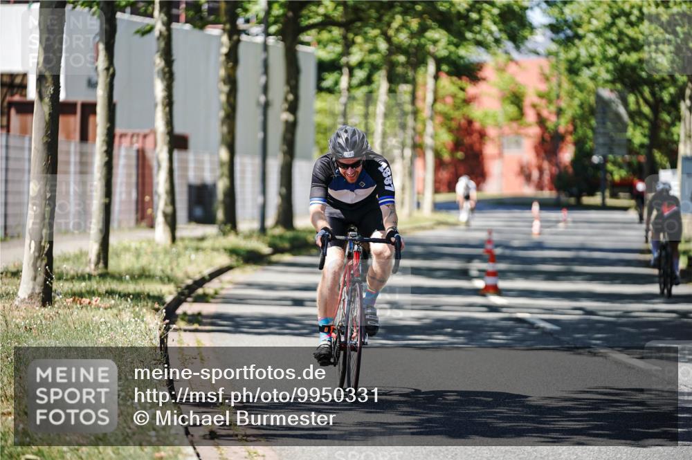 09.08.2026 - GEWOBA Citytriathlon Bremen Michael Burmester http://msf.ph/oto/9950331 09.08.2026 13:07:28 Radfahren 959, 1149, 1158 meine-sportfotos.de