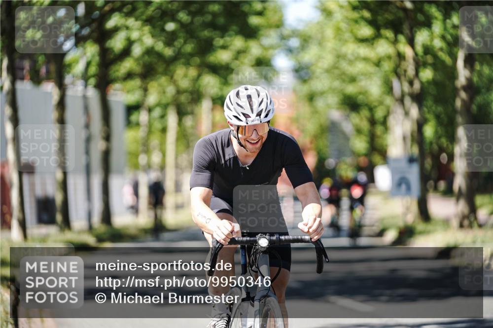 09.08.2026 - GEWOBA Citytriathlon Bremen Michael Burmester http://msf.ph/oto/9950346 09.08.2026 13:07:53 Radfahren 590, 648, 932 meine-sportfotos.de