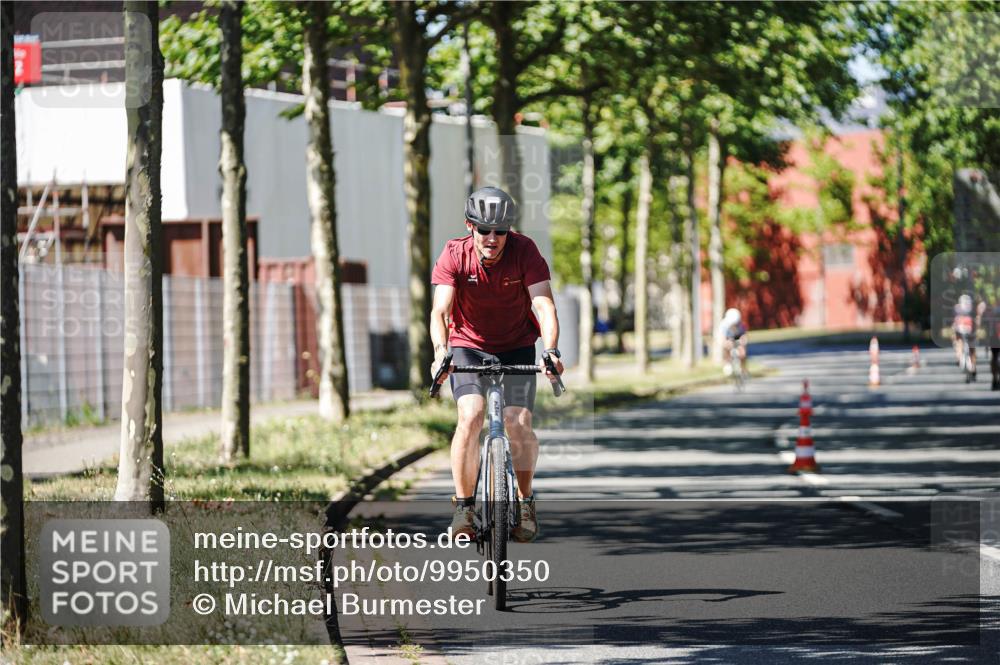 09.08.2026 - GEWOBA Citytriathlon Bremen Michael Burmester http://msf.ph/oto/9950350 09.08.2026 13:08:05 Radfahren 590, 688, 710, 1150 meine-sportfotos.de