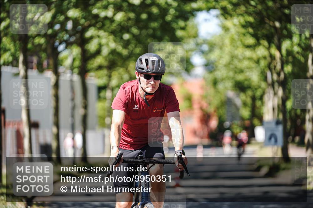 09.08.2026 - GEWOBA Citytriathlon Bremen Michael Burmester http://msf.ph/oto/9950351 09.08.2026 13:08:06 Radfahren 590, 688, 710, 1150 meine-sportfotos.de