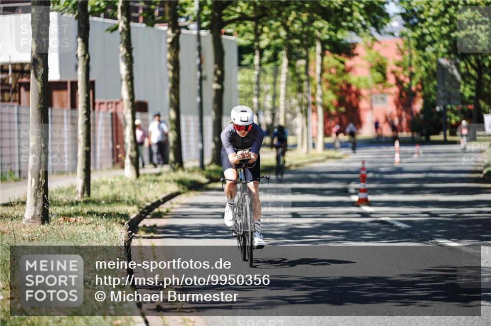 09.08.2026 - GEWOBA Citytriathlon Bremen Michael Burmester http://msf.ph/oto/9950356 09.08.2026 13:08:17 Radfahren 710, 730, 899, 979 meine-sportfotos.de