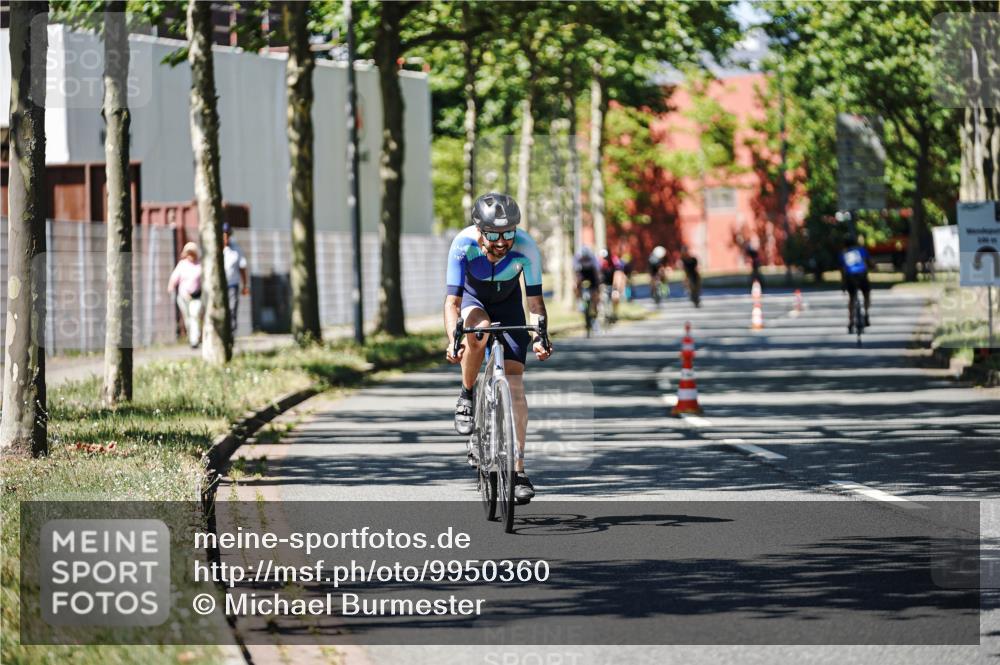 09.08.2026 - GEWOBA Citytriathlon Bremen Michael Burmester http://msf.ph/oto/9950360 09.08.2026 13:08:21 Radfahren 710, 730, 879, 899, 979 meine-sportfotos.de