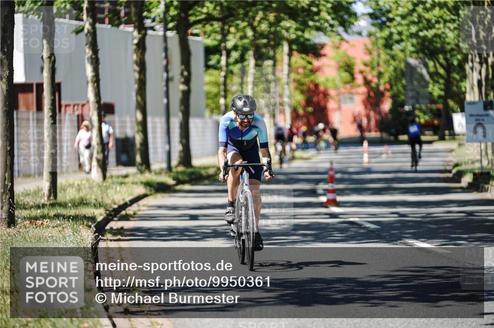 09.08.2026 - GEWOBA Citytriathlon Bremen Michael Burmester http://msf.ph/oto/9950361 09.08.2026 13:08:21 Radfahren 710, 730, 879, 899, 979 meine-sportfotos.de