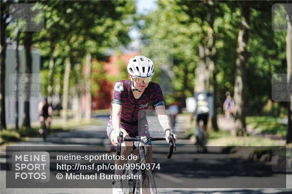 09.08.2026 - GEWOBA Citytriathlon Bremen Michael Burmester http://msf.ph/oto/9950374 09.08.2026 13:08:34 Radfahren 730, 756, 820, 879, 904, 1016, 1137 meine-sportfotos.de