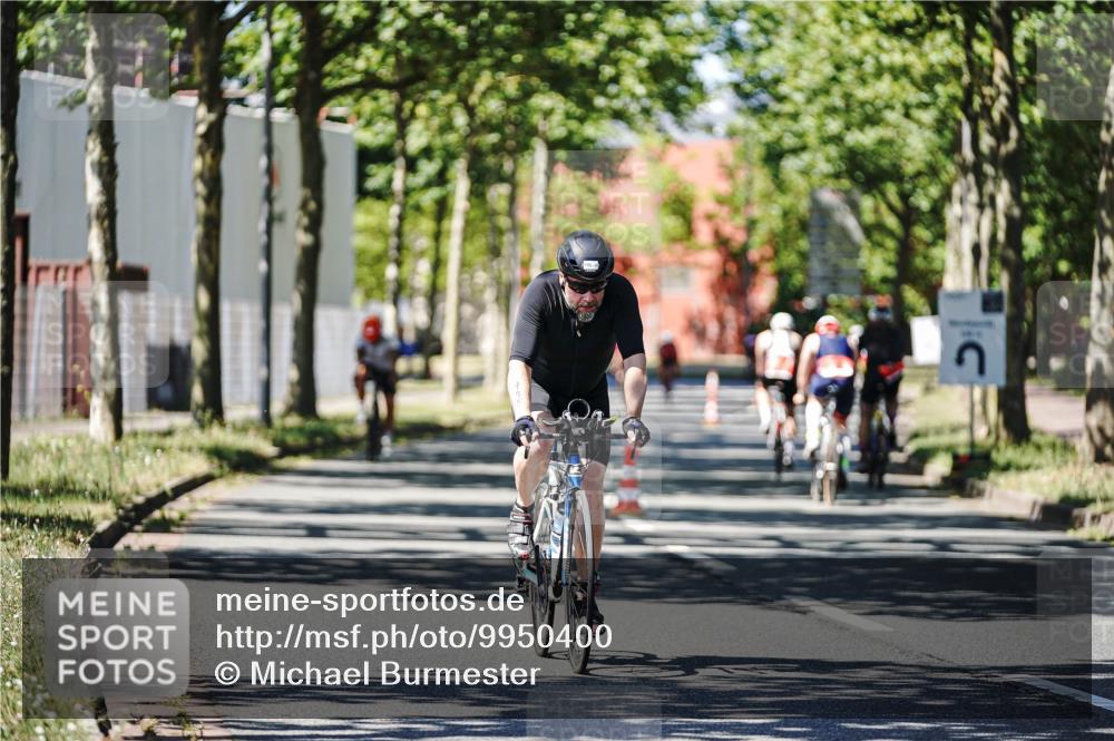 09.08.2026 - GEWOBA Citytriathlon Bremen Michael Burmester http://msf.ph/oto/9950400 09.08.2026 13:09:14 Radfahren 589, 724, 795, 899, 1103, 1143 meine-sportfotos.de