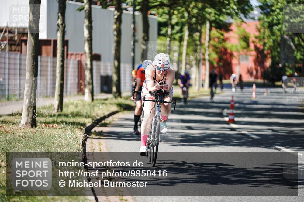 09.08.2026 - GEWOBA Citytriathlon Bremen Michael Burmester http://msf.ph/oto/9950416 09.08.2026 13:09:34 Radfahren 585, 826, 877, 905, 946, 999, 1114, 1129 meine-sportfotos.de