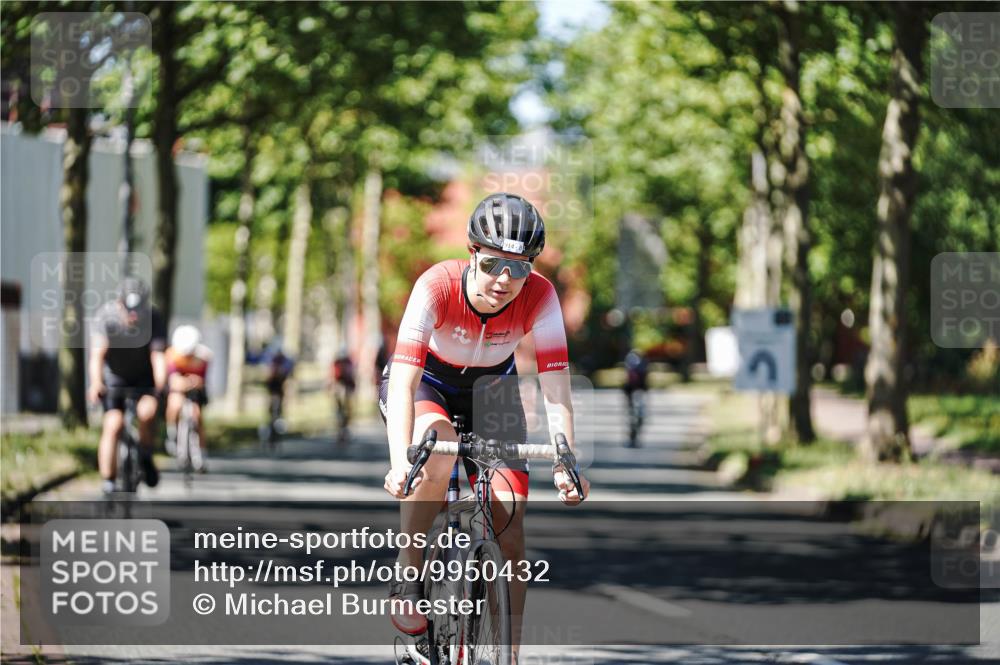 09.08.2026 - GEWOBA Citytriathlon Bremen Michael Burmester http://msf.ph/oto/9950432 09.08.2026 13:09:46 Radfahren 822, 877, 914, 946, 947, 963, 1009, 1013, 1129, 1141 meine-sportfotos.de