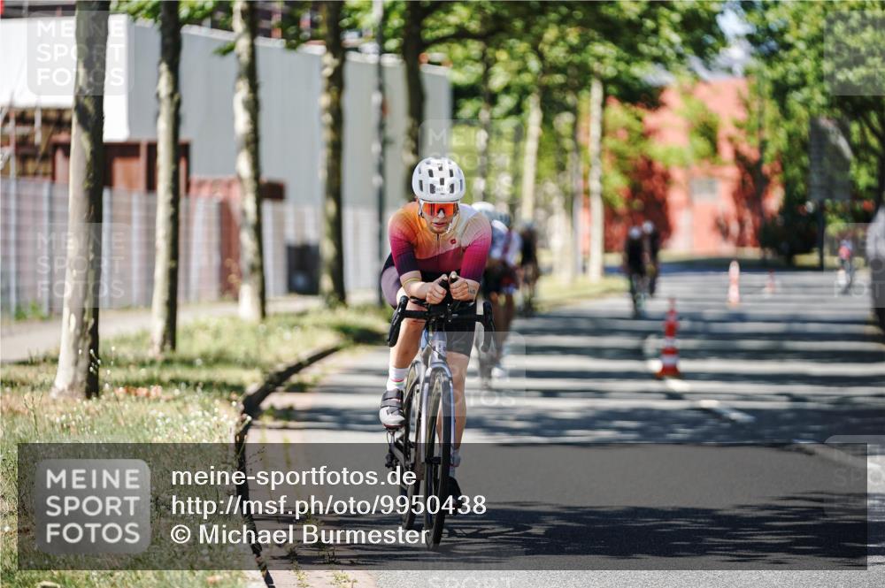 09.08.2026 - GEWOBA Citytriathlon Bremen Michael Burmester http://msf.ph/oto/9950438 09.08.2026 13:09:49 Radfahren 739, 822, 877, 880, 914, 947, 963, 1009, 1013, 1129, 1141 meine-sportfotos.de