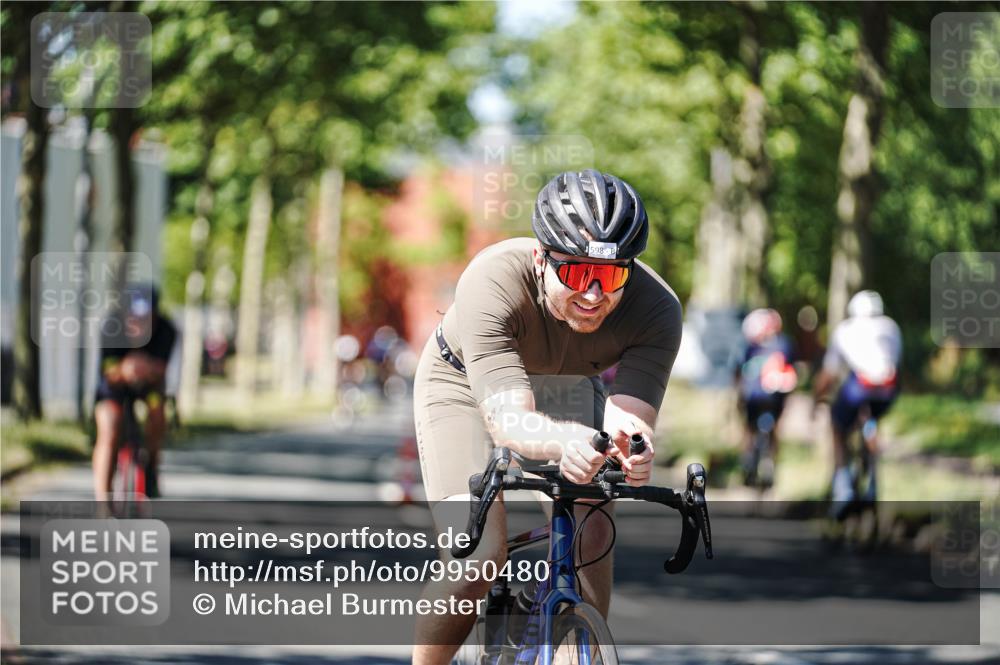 09.08.2026 - GEWOBA Citytriathlon Bremen Michael Burmester http://msf.ph/oto/9950480 09.08.2026 13:10:51 Radfahren 598, 716, 717, 750, 794, 823, 967, 993 meine-sportfotos.de