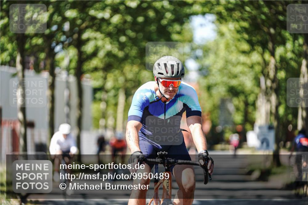 09.08.2026 - GEWOBA Citytriathlon Bremen Michael Burmester http://msf.ph/oto/9950489 09.08.2026 13:11:01 Radfahren 555, 598, 600, 615, 749, 750, 794, 884, 964, 993 meine-sportfotos.de