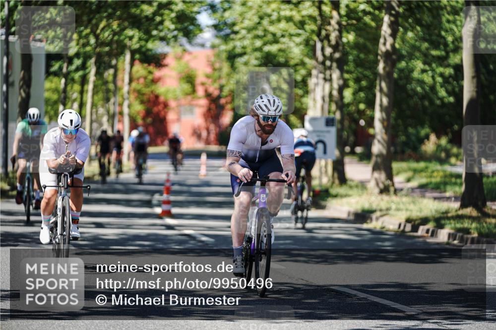 09.08.2026 - GEWOBA Citytriathlon Bremen Michael Burmester http://msf.ph/oto/9950496 09.08.2026 13:11:11 Radfahren 555, 596, 600, 615, 639, 679, 728, 749, 792, 814, 884, 964 meine-sportfotos.de