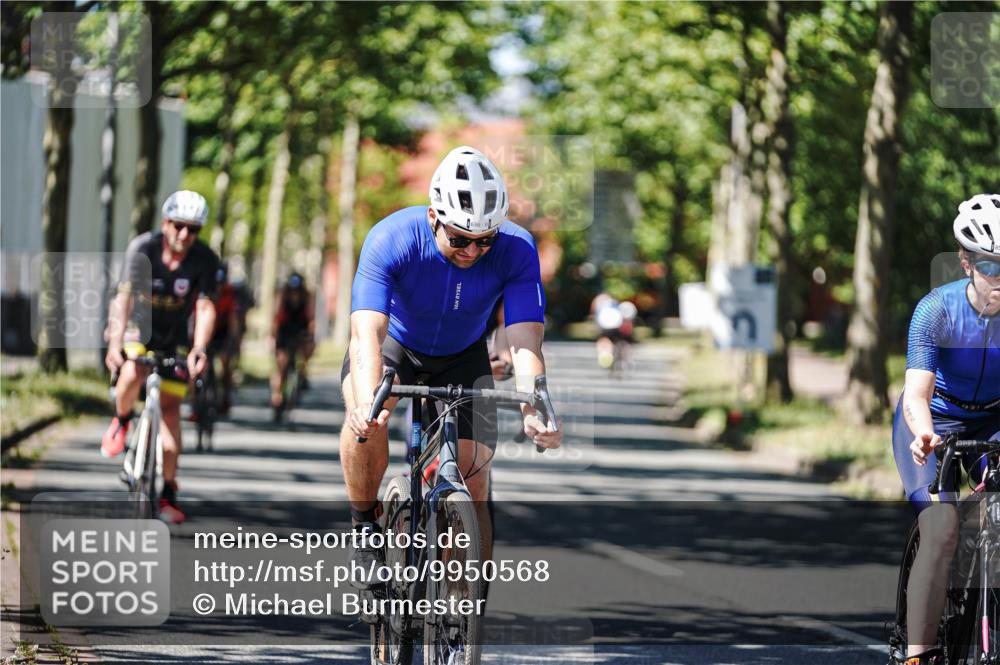 09.08.2026 - GEWOBA Citytriathlon Bremen Michael Burmester http://msf.ph/oto/9950568 09.08.2026 13:12:24 Radfahren 552, 636, 638, 744, 745, 758, 781, 816, 846, 861, 864, 895, 909, 911, 935, 981, 1015, 1019 meine-sportfotos.de