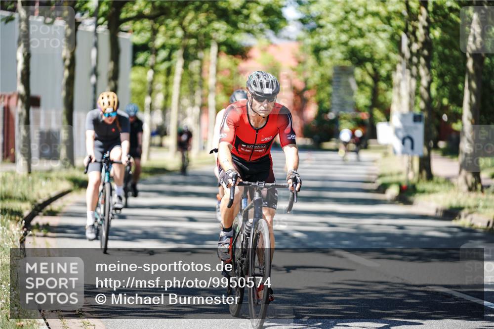 09.08.2026 - GEWOBA Citytriathlon Bremen Michael Burmester http://msf.ph/oto/9950574 09.08.2026 13:12:26 Radfahren 552, 636, 638, 744, 745, 758, 781, 816, 846, 861, 864, 895, 909, 911, 935, 981, 1015, 1019, 1111 meine-sportfotos.de