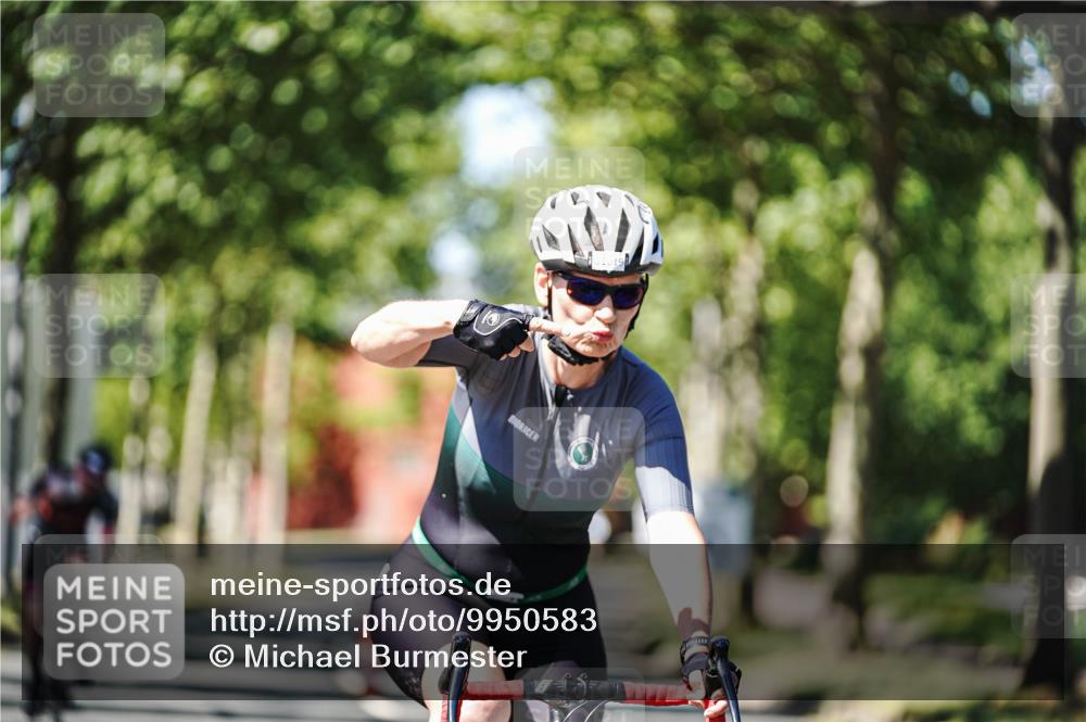 09.08.2026 - GEWOBA Citytriathlon Bremen Michael Burmester http://msf.ph/oto/9950583 09.08.2026 13:12:30 Radfahren 552, 636, 638, 744, 745, 758, 816, 846, 861, 864, 895, 909, 911, 935, 981, 1015, 1019, 1111 meine-sportfotos.de