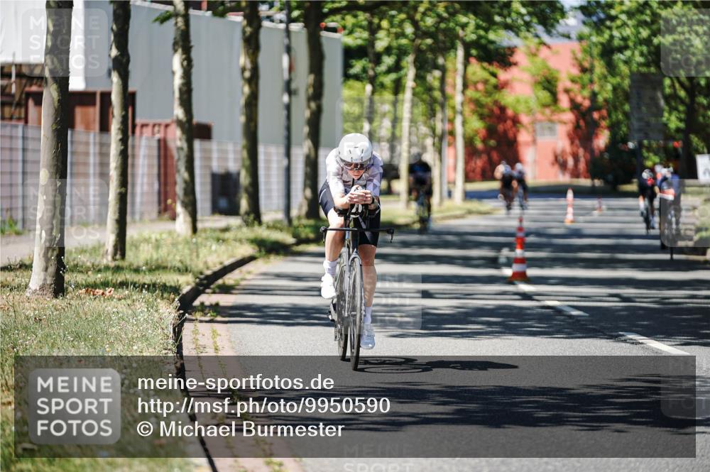 09.08.2026 - GEWOBA Citytriathlon Bremen Michael Burmester http://msf.ph/oto/9950590 09.08.2026 13:12:44 Radfahren 804, 960, 1111, 1142 meine-sportfotos.de