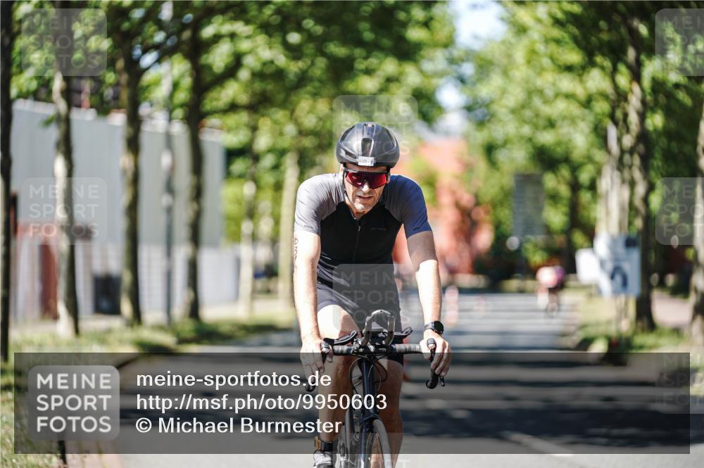 09.08.2026 - GEWOBA Citytriathlon Bremen Michael Burmester http://msf.ph/oto/9950603 09.08.2026 13:13:17 Radfahren 839, 920, 921, 982 meine-sportfotos.de