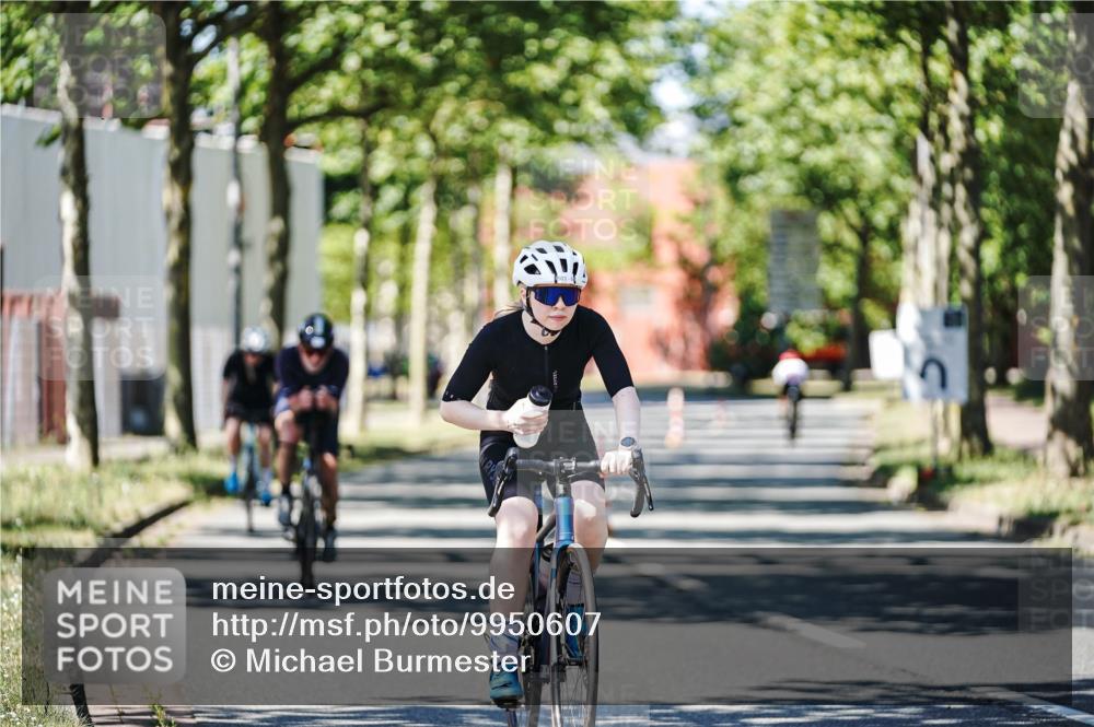 09.08.2026 - GEWOBA Citytriathlon Bremen Michael Burmester http://msf.ph/oto/9950607 09.08.2026 13:13:24 Radfahren 839, 920, 921, 982 meine-sportfotos.de