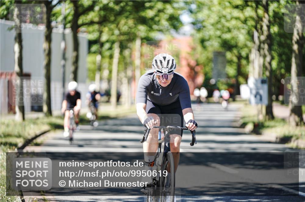 09.08.2026 - GEWOBA Citytriathlon Bremen Michael Burmester http://msf.ph/oto/9950619 09.08.2026 13:13:44 Radfahren 568, 759, 763, 840, 871, 1156 meine-sportfotos.de